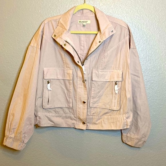 Blank NYC
Size Large
CHASIN YOU JACKET
Lilac high collar cargo jacket - Picture 2 of 14